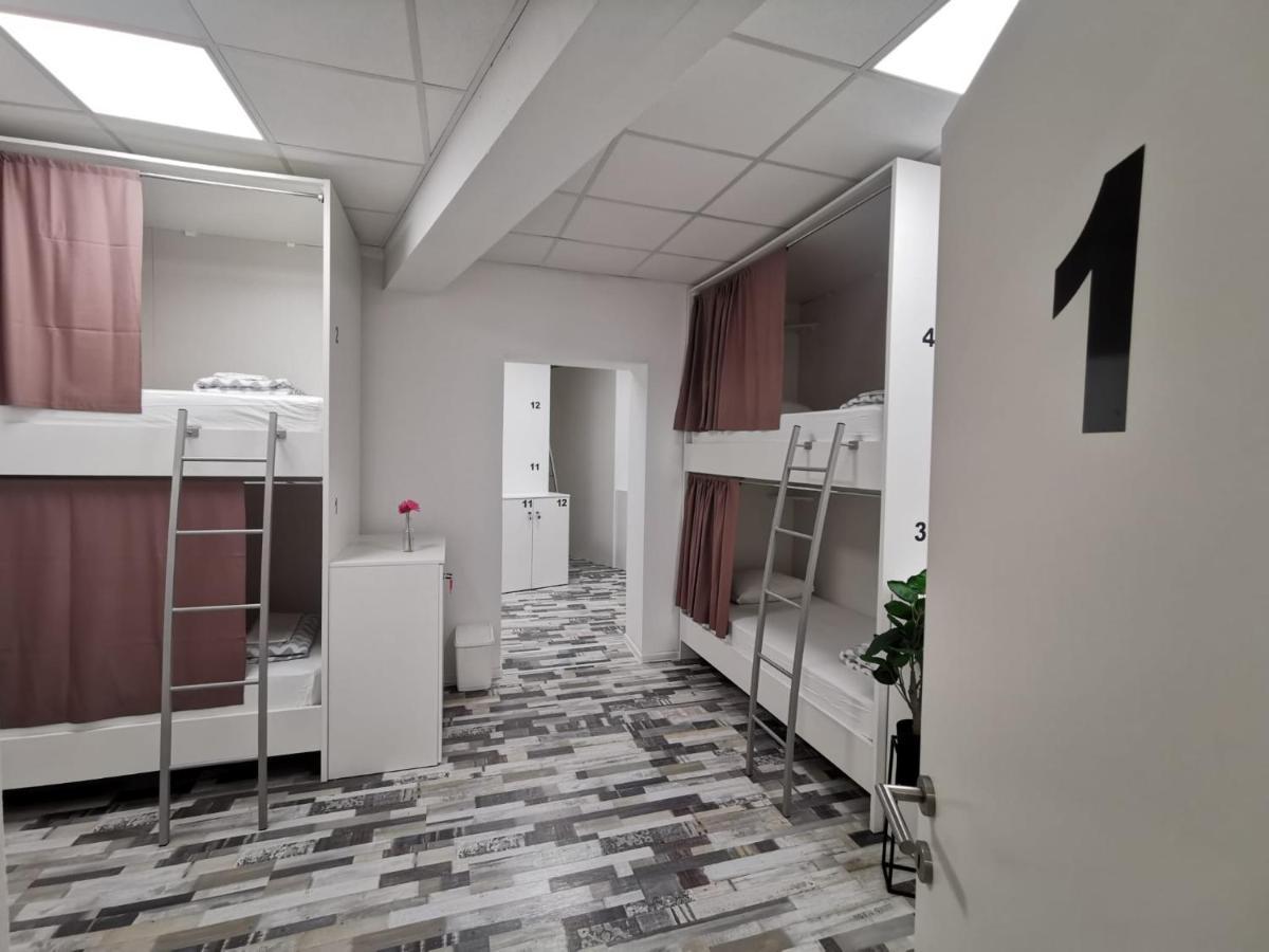 Hostel Book'N'Hook Stobreč Zewnętrze zdjęcie